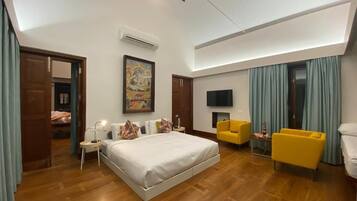 Family Villa, 2 Bedrooms, Connecting Rooms, Pool View | 2 bedrooms, hypo-allergenic bedding, minibar, in-room safe