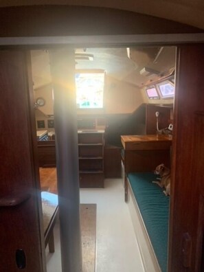 Interior - Sailboat Experience in Annapolis (Parole)