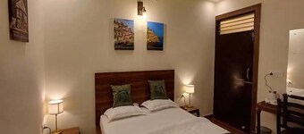 Shivalayaa - Deluxe Double Room With Balcony