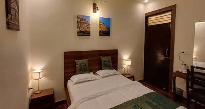 Shivalayaa - Deluxe Double Room With Balcony