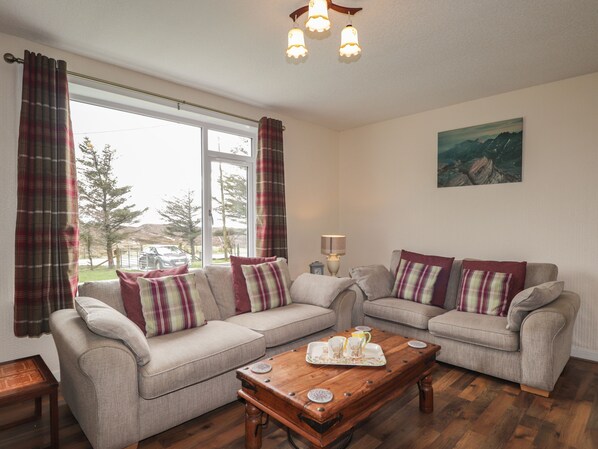 Cottage | Living area