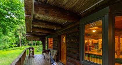 Log Cabin with Private Indoor Heated Pool-Hot Tub-firepit-Game Room-100 acres