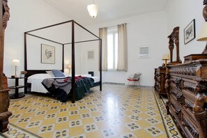3 Schlafzimmer, Bügeleisen/Bügelbrett, Bettwäsche