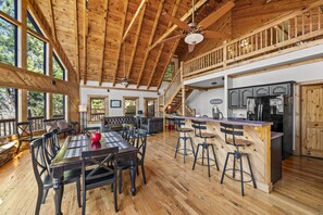 Dining - *Spacious 4BD Lodge w/ HOT TUB! Pool + Mtn Views!* (Sevierville)