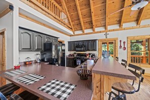 Fridge, microwave, oven, stovetop - *Spacious 4BD Lodge w/ HOT TUB! Pool + Mtn Views!* (Sevierville)