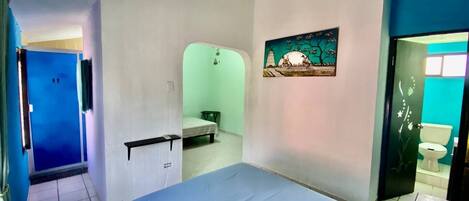 3 عدّة غرف نوم ومكواة/لوح كي وواي فاي مجانًا وملاءات أسرّة