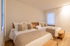 3 chambres, fer et planche à repasser, draps fournis