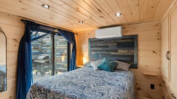 2 Schlafzimmer, Zimmersafe, Schreibtisch, WLAN