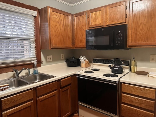 Microwave, oven, stovetop, dishwasher