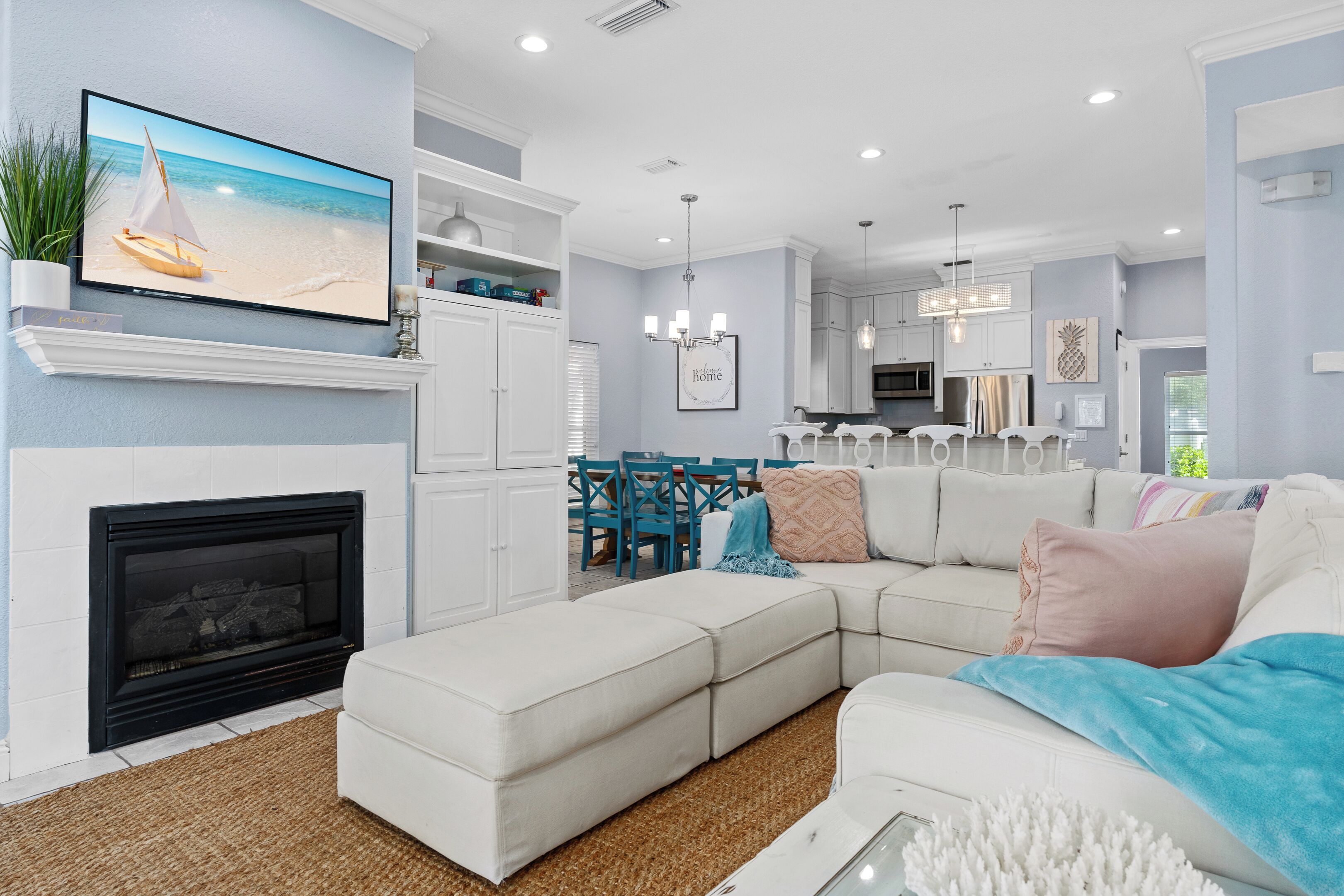 Steps from the Beach, Pet Friendly!!