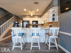 冷蔵庫、電子レンジ、コンロ、食器洗い機