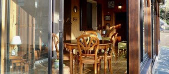 House for 6 people, 10 m walk from the beach