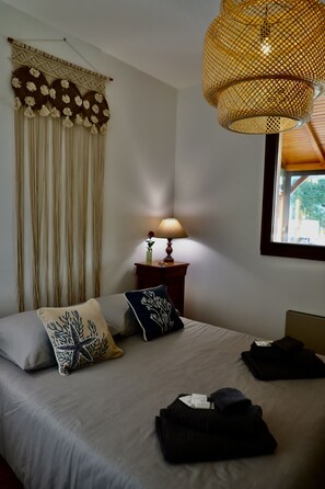 3 chambres, fer et planche à repasser, accès Internet, draps fournis