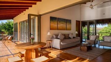 Deluxe Room, Ocean View