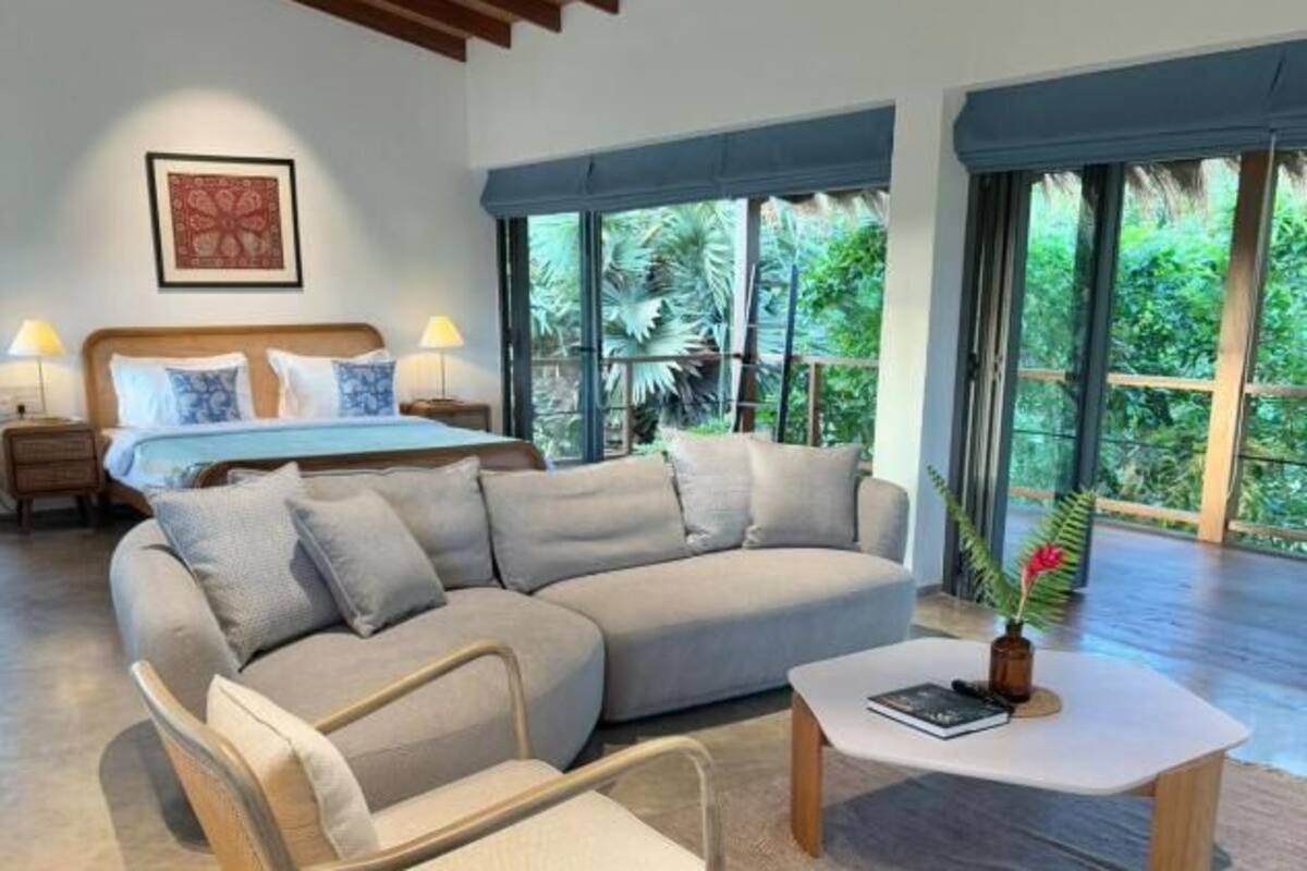 Executive Studio Suite, Partial Sea View