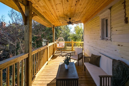 Historic Suites Downtown Macon - Unit 4