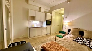 1 chambre, fer et planche à repasser, Wi-Fi, draps fournis