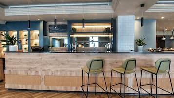 Daily buffet breakfast (GBP 10 per person)