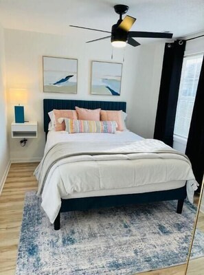 1 bedroom, iron/ironing board, free WiFi, bed sheets - Cozy home close to jet and downtown (Port Clinton)
