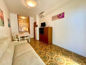 Appartement, 1 chambre, vue jardin | Coin séjour