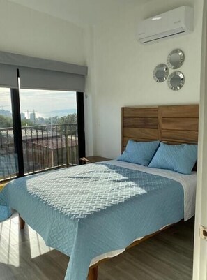 1 habitación, escritorio, tabla de planchar con plancha y wifi gratis