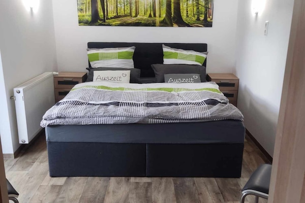 1 bedroom, travel cot, WiFi, bed sheets