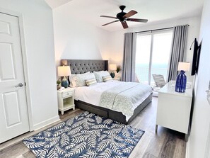 3 bedrooms, iron/ironing board, WiFi, bed sheets - Splash Resort , 2 Beachfront Master bedrooms, 3 Balconies, Free Beach Chair Set  (Panama City Beach)