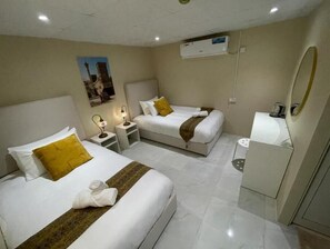1 bedroom, WiFi, bed sheets - Luxury Overnight Stay in Desert (دبي)