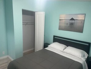 3 bedrooms - Lake Getaway House
(Weirsdale)