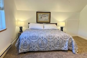 3 bedrooms, travel cot, WiFi, bed sheets