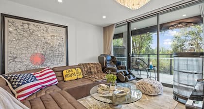 StayAU Modern 2BR Townhouse