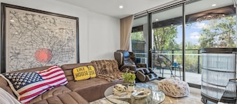 StayAU Modern 2BR Townhouse