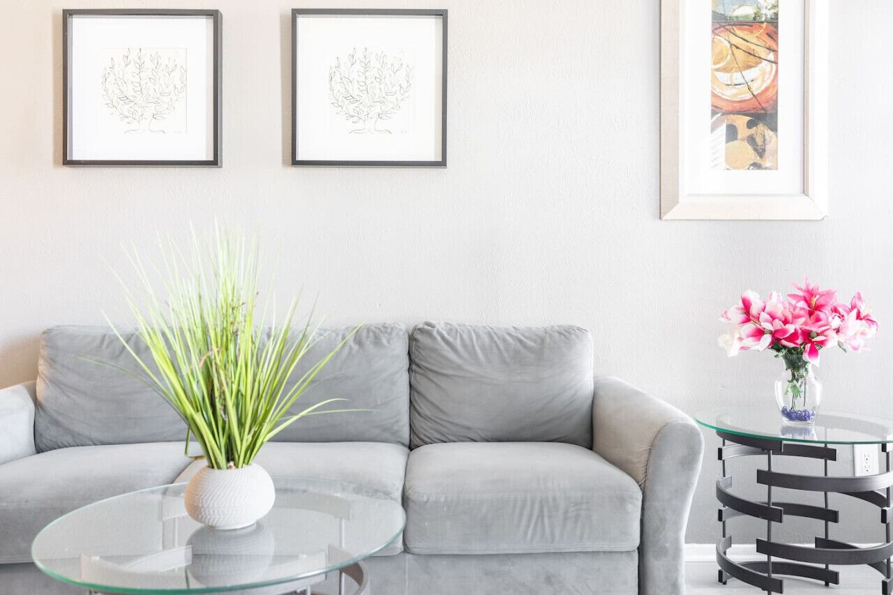 Televisión y chimenea 