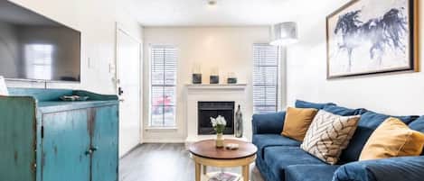 TV, fireplace