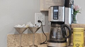 Interior - WORK REMOTELY IN URBAN DFW! (Dallas)