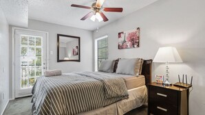 Room - WORK REMOTELY IN URBAN DFW! (Dallas)