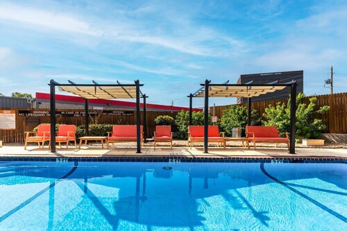 WORK REMOTELY IN URBAN DFW!