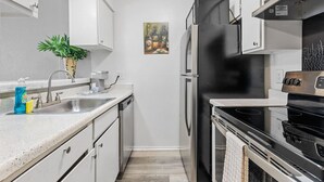 Private kitchen - Simplicity and Convenience! Pool View w. Balcony! (Dallas)