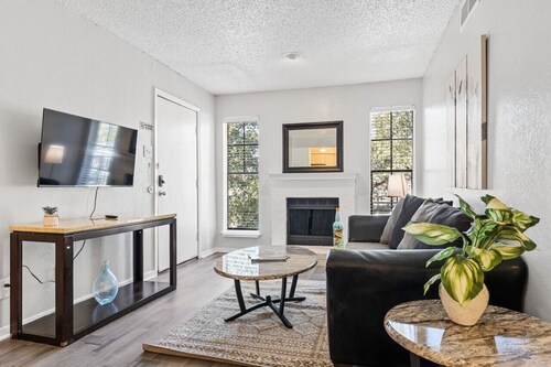 COMFORT & SIMPLICITY IN DFW! 1 BEDROOM APT!