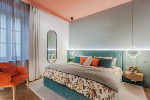 3 bedrooms, iron/ironing board, bed sheets