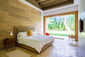 6 slaapkamers, een kluis op de kamer, een strijkplank/strijkijzer