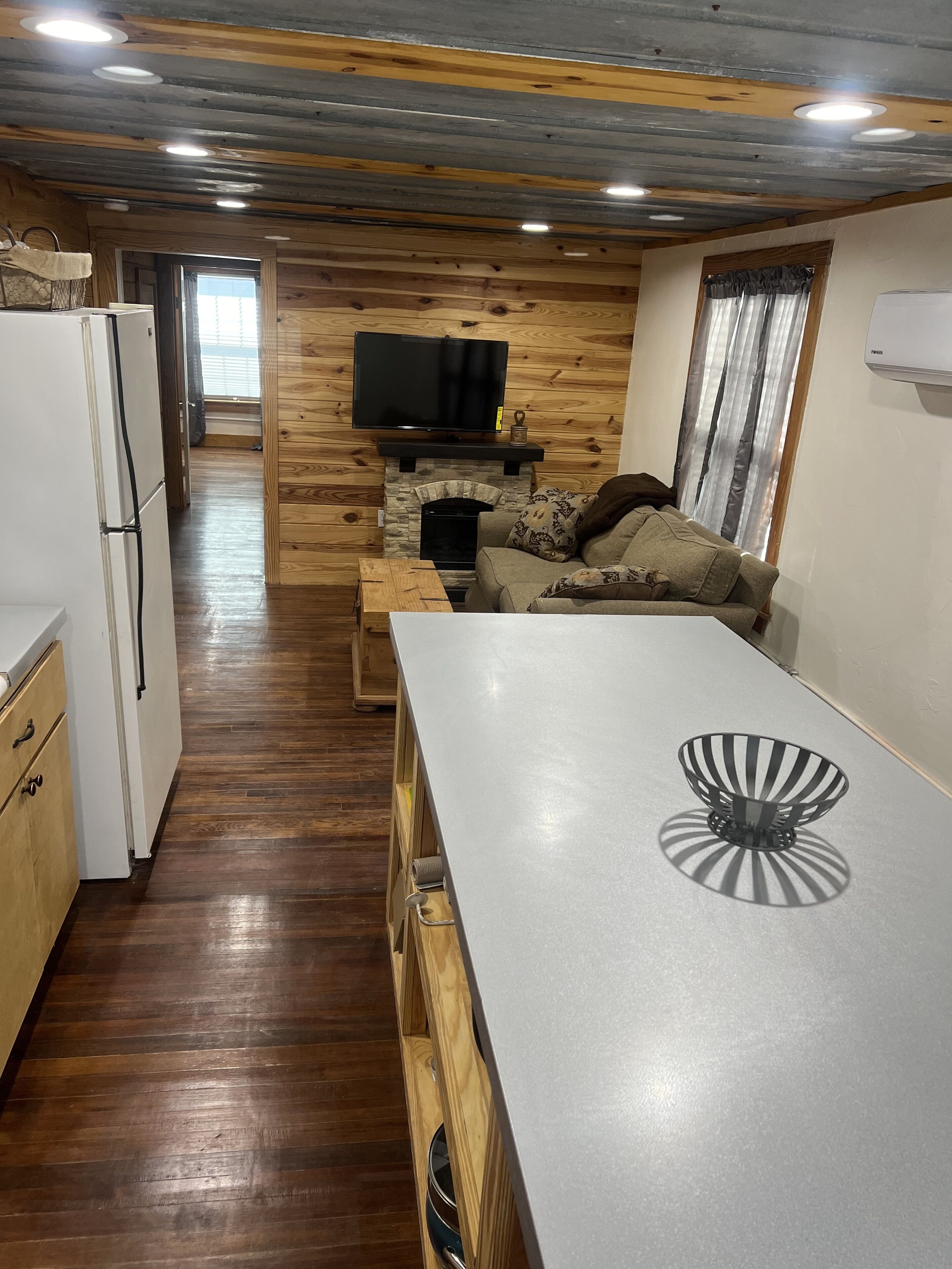 Cozy 1-bedroom apartment, completely renovated near the square in Mason, TX