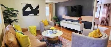 Smart TV, books
