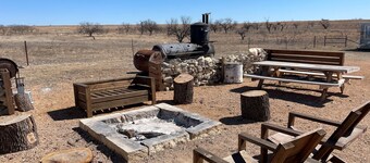 Eclipse Path Center- True Texas Hunting Camp Lodge-pet friendly!