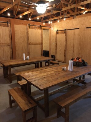 Dining - Eclipse Path Center- True Texas Hunting Camp Lodge-pet friendly! (Lampasas)