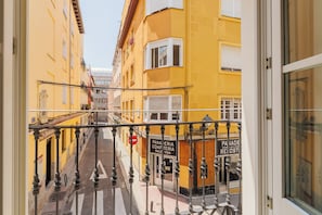 Apartemen Klub, pemandangan kota | Balkon