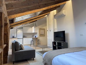 Comfort-Apartment, Stadtblick | Wohnbereich