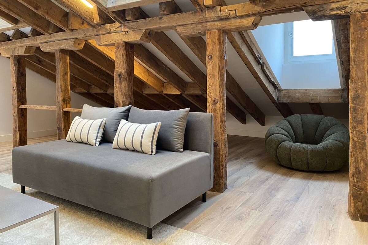 Comfort Apartment, City View | Living area