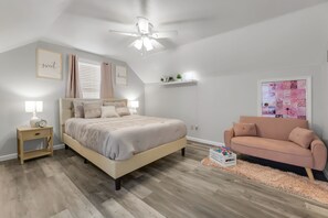 5 soverom, strykejern/-brett, wi-fi og sengetøy