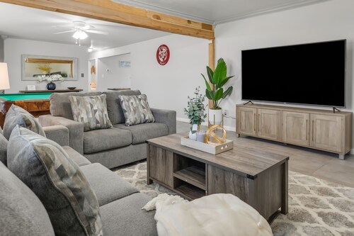 A&M SPORTS DAY, POOL TABLE, AND BBQ